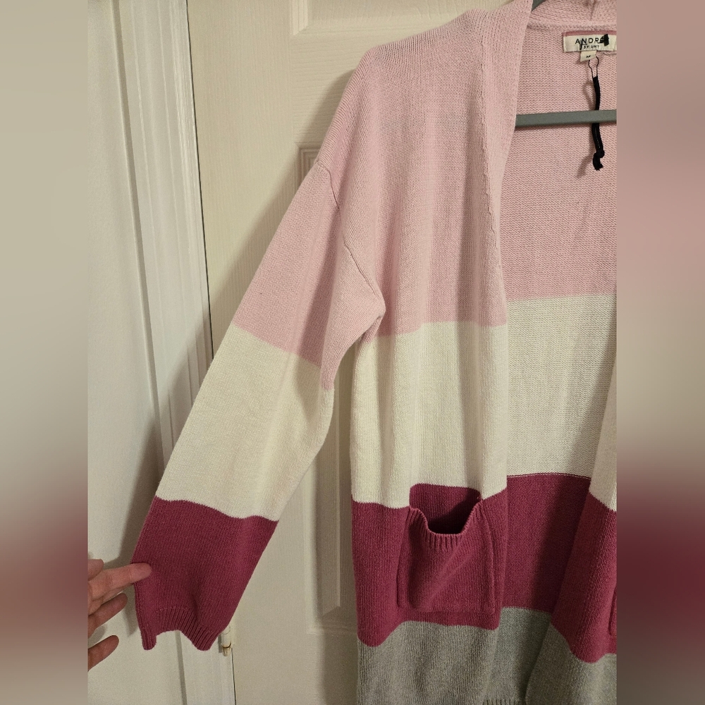 Andree By Unit Pink and Cream Colorblock Cardigan Open Front Pockets Size Medium - Picture 3 of 4